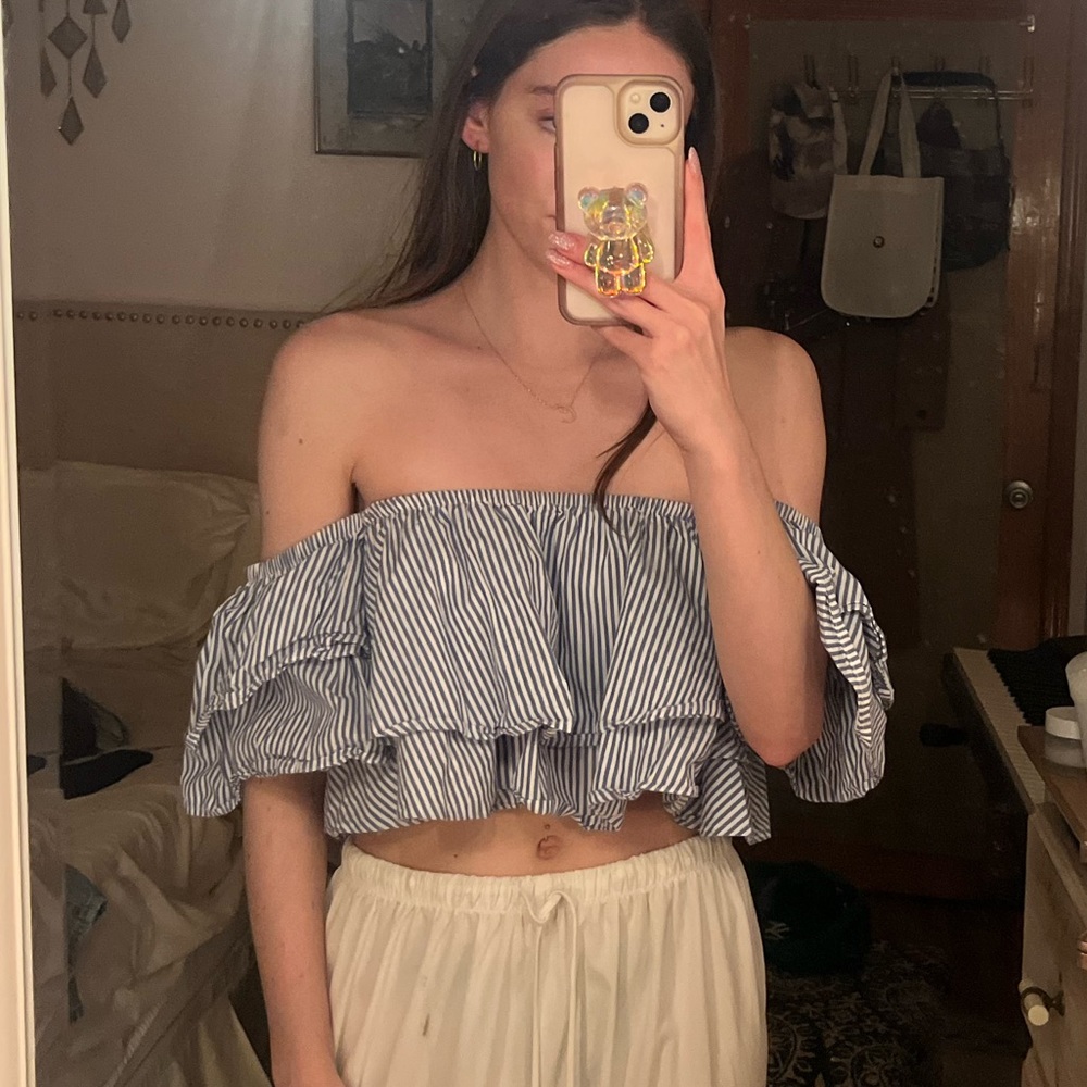 Akira Chicago red label off the shoulder blue and white pinstripe crop top small